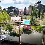 Exceptional Near Vatican Flat With Swimming Pool