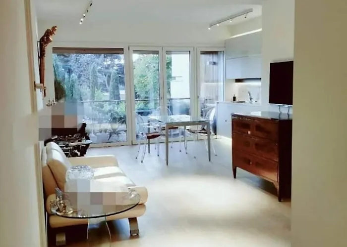 Exceptional Near Vatican Flat With Swimming Pool
