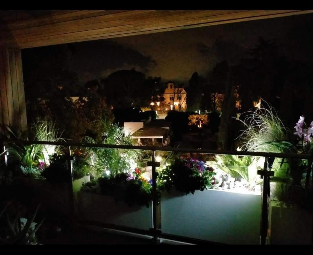 Exceptional Near Vatican Flat With Swimming Pool *